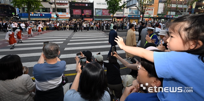 [포토] '로봇스님 반가워요'