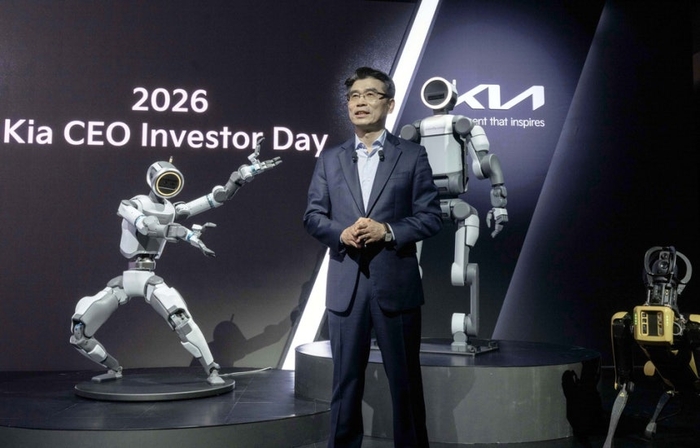 송호성 기아 사장이 9일 서울 중구 신라호텔에서 열린 '2026 CEO 인베스터 데이'에서 기아 중장기 사업 전략을 발표하고 있다.