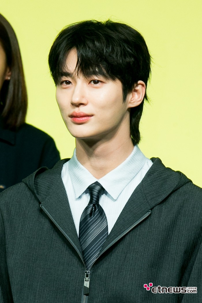 [ET포토] 변우석, '대군부인 역사 왜곡 논란에 재차 사과'