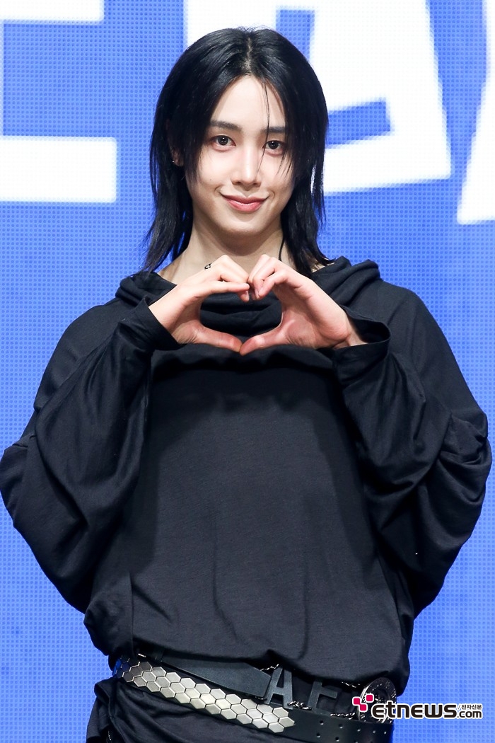 [ET포토] 싸이커스 헌터, '장발이 예쁜 남자'