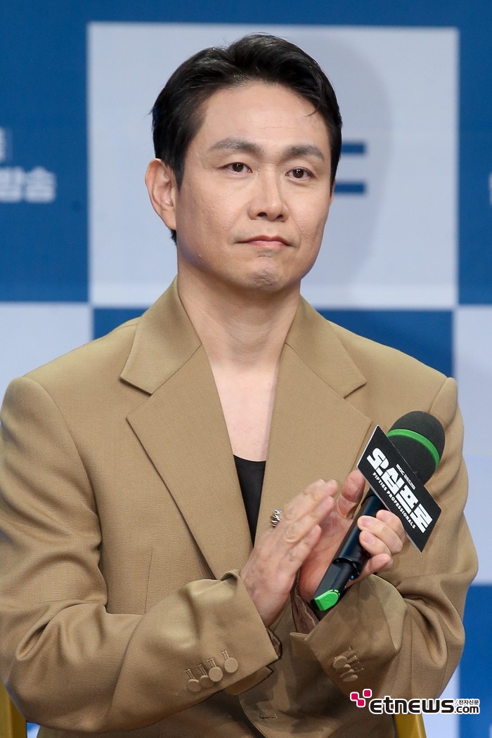 [ET포토] 오정세, '물끄러미~'