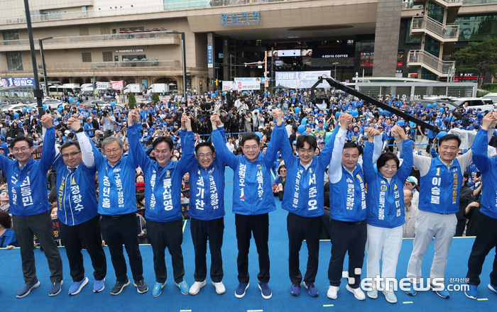 [포토] 공식 선거운동 나선 정원오 더불어민주당 서울시장 후보