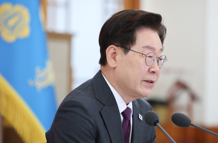 이재명 대통령이 21일 청와대에서 열린 대통령 자문회의·위원회 간담회에서 발언하고 있다. 연합뉴스