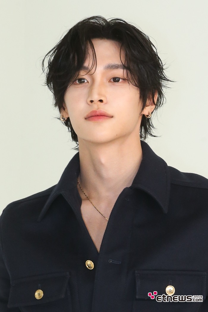 [ET포토] 라이즈 원빈, '빛나는 조각상'