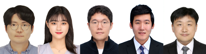 왼쪽부터 주종훈 GIST 교수, 김혜리 박사(애경케미칼 중앙연구소 연구원), 김성준 한국화학연구원 박사, 신상훈 연구원, 이장용 건국대학교 교수.