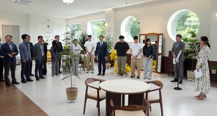 'MNU 리빙 앤 컬처 라운지(Living & Culture Lounge)' 개관식.