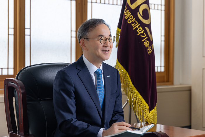 이희승 원장이 남은 임기 동안의 기관 운영 기조를 설명하고 있다.