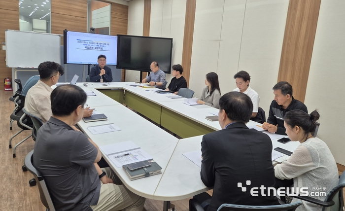 KTDI가 최근 화섬사 수요대응 수출경쟁력 강화사업 수혜기업 10곳을 선정, 협약과 사업설명회를 개최했다.