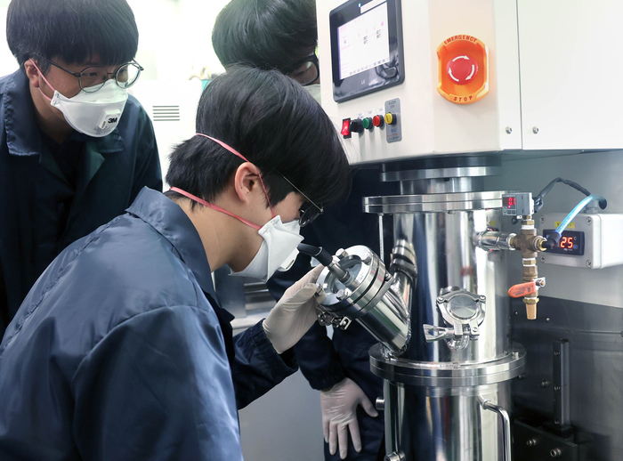 한자연, 차세대 배터리 기술이전…LMFP·나트륨전지 상용화 속도전