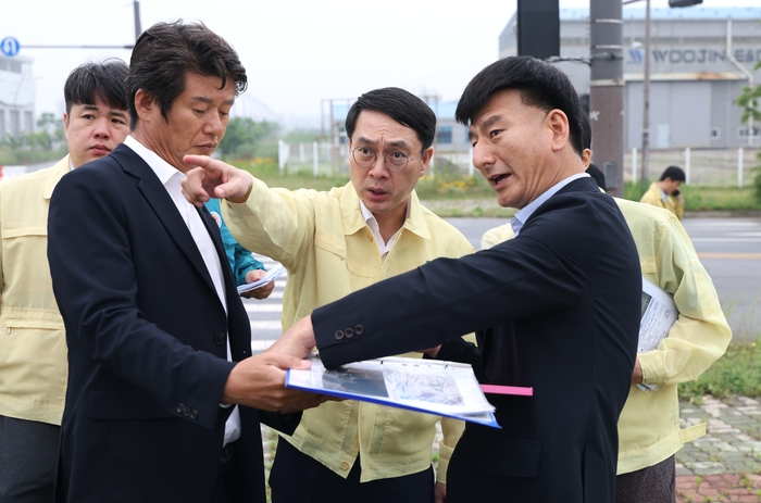문성요 새만금개발청장 현대차그룹 투자 예정지 현장 점검.