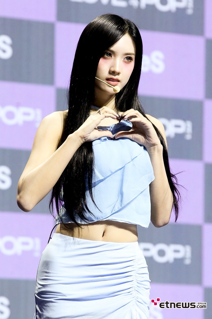[ET포토] 트리플에스 섹시한 분위기로'