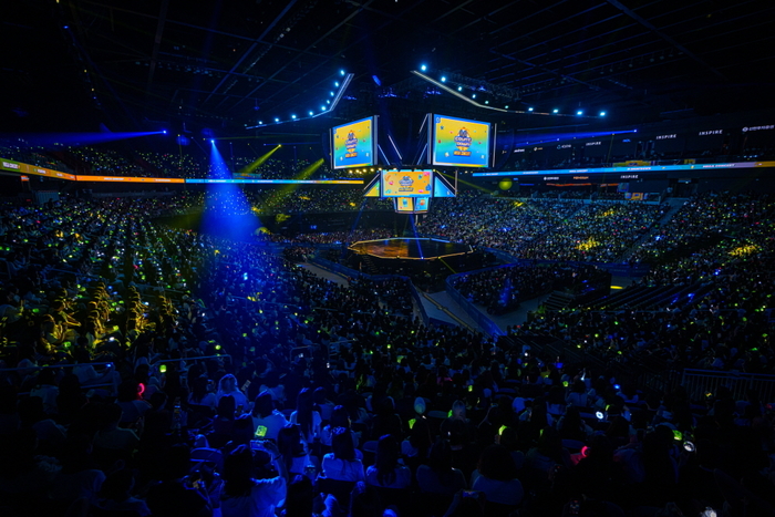 메가MGC커피, '2026 메가콘서트' 열어…관객 1만2000명 몰려