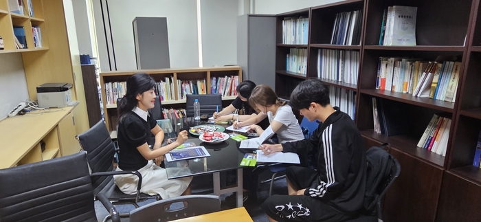 안산대학교는 자율전공학과는 학생들의 전공 선택을 지원하기 위해 마케팅경영학과와 연계한 희망학과 간담회를 진행했다.(사진=안산대)