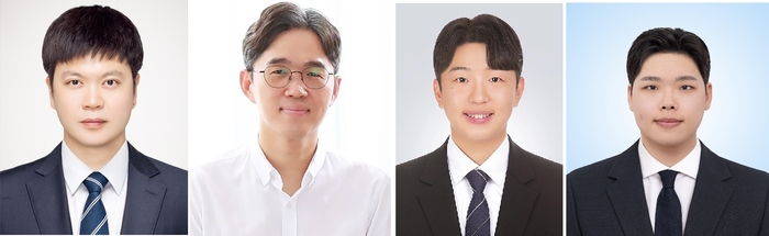 (왼쪽부터) 민유호 교수, 박귀일 교수, 김석환 석사졸업생, 이금성 학부생