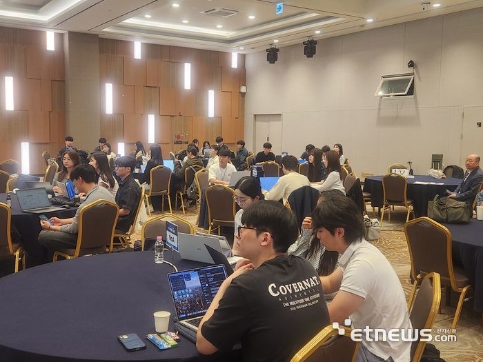영남대학교가 '2026 SW·HUSS·COSS 공동 융합 AI 해커톤 대회'를 개최했다