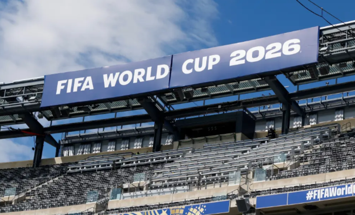 2026 북중미 월드컵 일부 경기장에서 개인이 가져온 재사용 물통의 반입이 제한되면서 무더위 속 관중 건강에 대한 우려가 커지고 있다. 사진=게티이미지