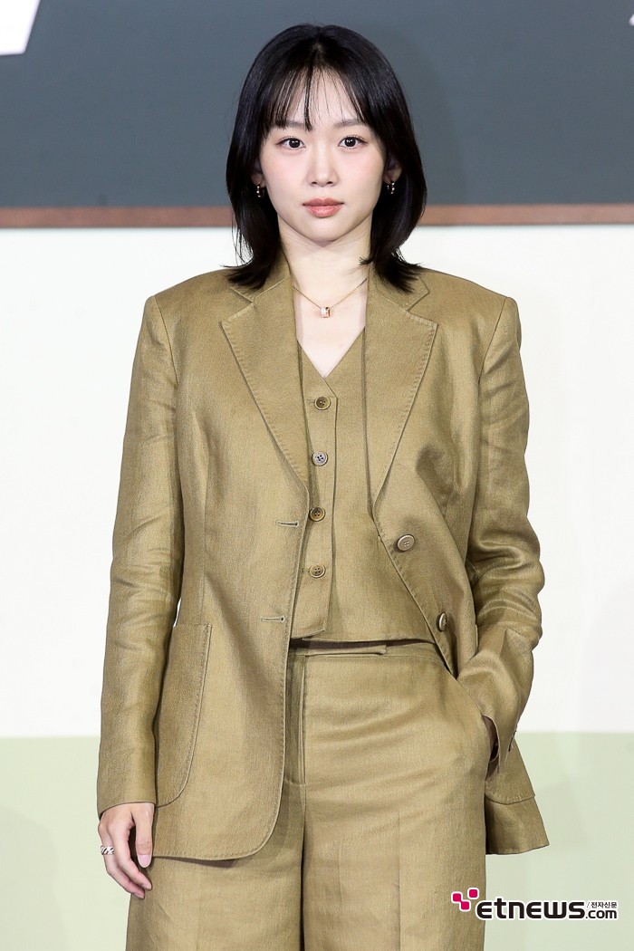 [ET포토] 진기주, '차갑고 강한 표정'