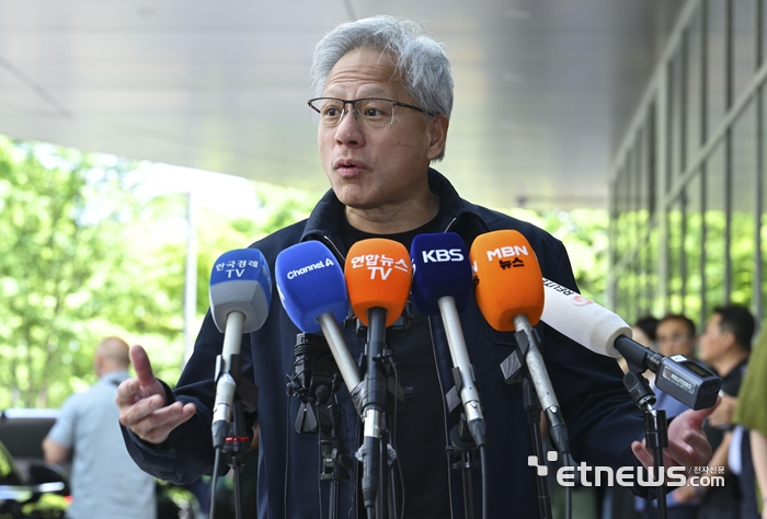 [포토] 젠슨 황 “한국에 많은 비즈니스 가져왔다”