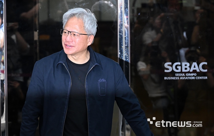[포토] 입국하는 젠슨 황