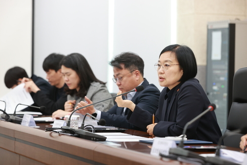 한성숙 신임 국무총리 후보자(맨 오른쪽) - (사진=중소벤처기업부)