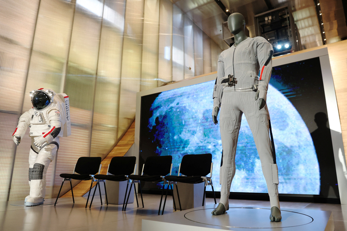 프라다와 액시엄 스페이스가 협업해 제작한 미 항공우주국(NASA) 우주비행사 이너웨어. 사진=로이터 연합뉴스