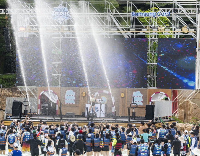 캐리비안 베이, 산리오캐릭터즈와 여름축제 연다