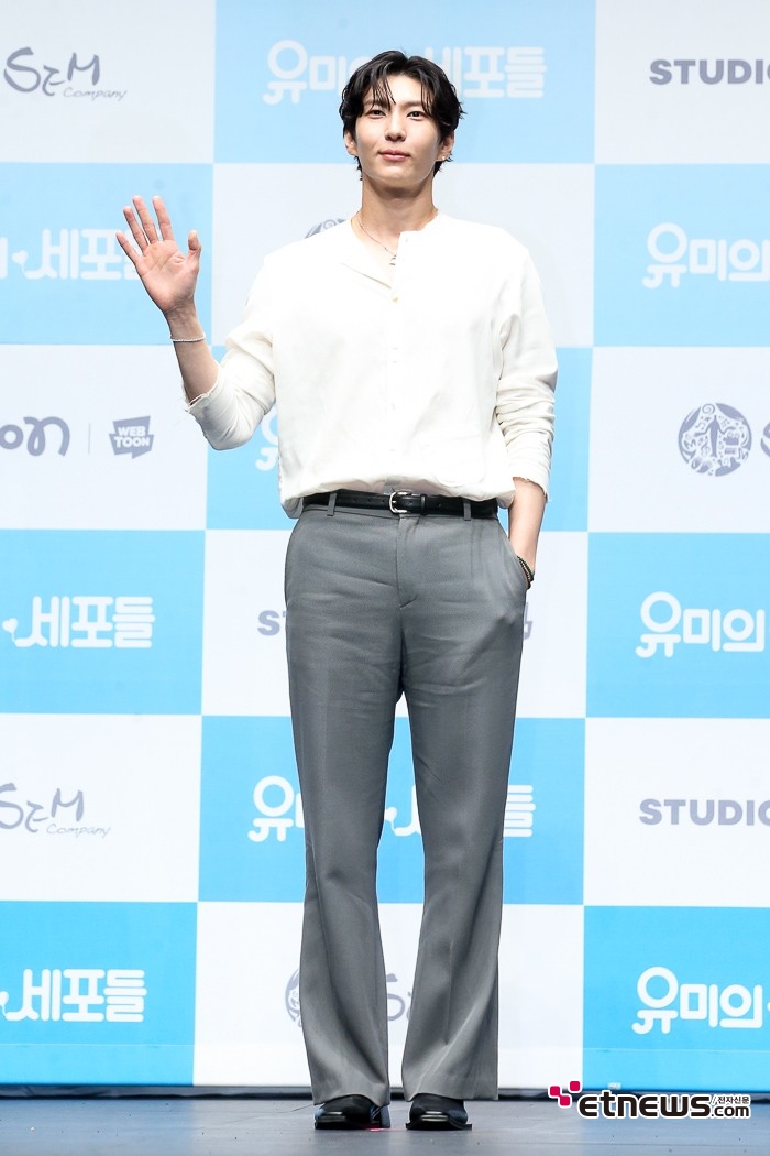 [ET포토] 정택운, '포켓에 손넣고 여유롭게'