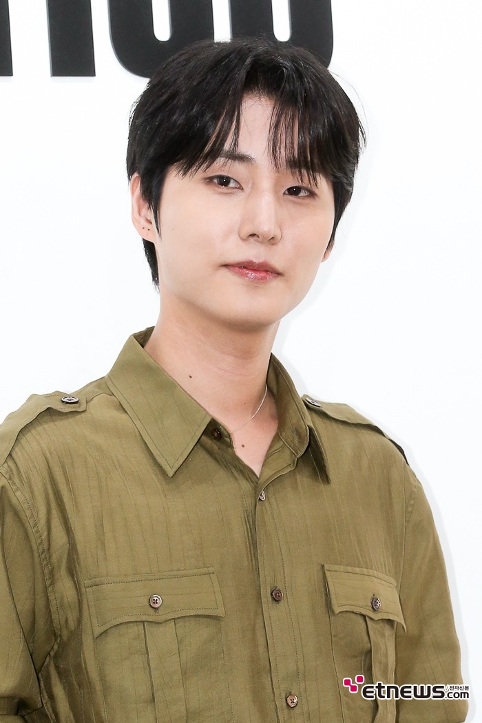 [ET포토] 데이식스 영케이, '심쿵 눈맞춤'