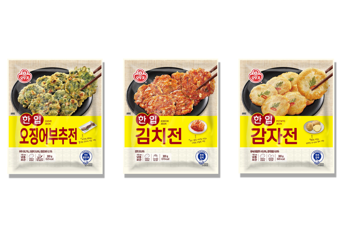 오뚜기는 반죽없이 바로 굽는 '한입전' 3종을 출시했다고 12일 밝혔다.