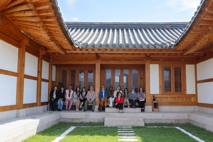 더한옥헤리티지에서 글로벌 럭셔리 트래블 어드바이저 대상 친교 투어를 진행했다.