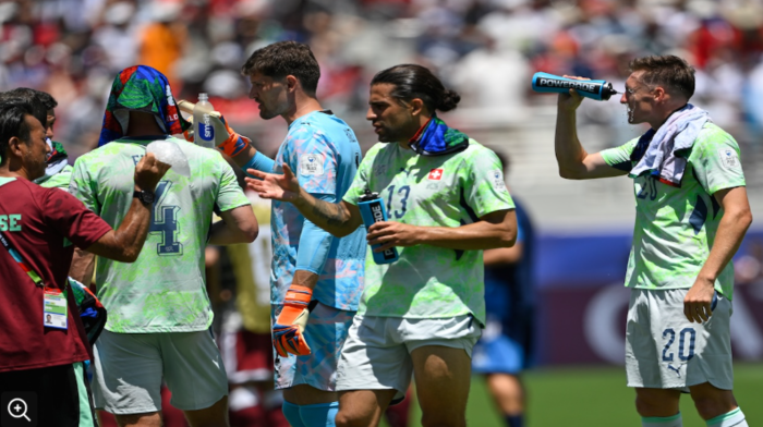 2026 FIFA 월드컵에서 경기 중 의무적으로 시행되는 '쿨링 브레이크'가 논란의 중심에 섰다. 사진=연합뉴스