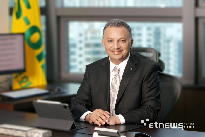 에쓰오일 안와르 알 히즈아지 CEO.