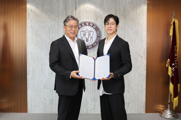 (좌)조남준 난양공과대학교 교수 (우)유준상 SOOM 우주예술연구소 소장(사진=광운대)
