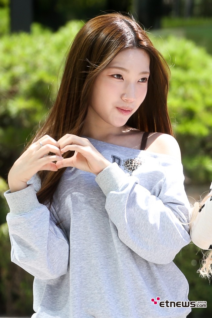 [ET포토] 시크릿 예빈, '하트는 시크하게'