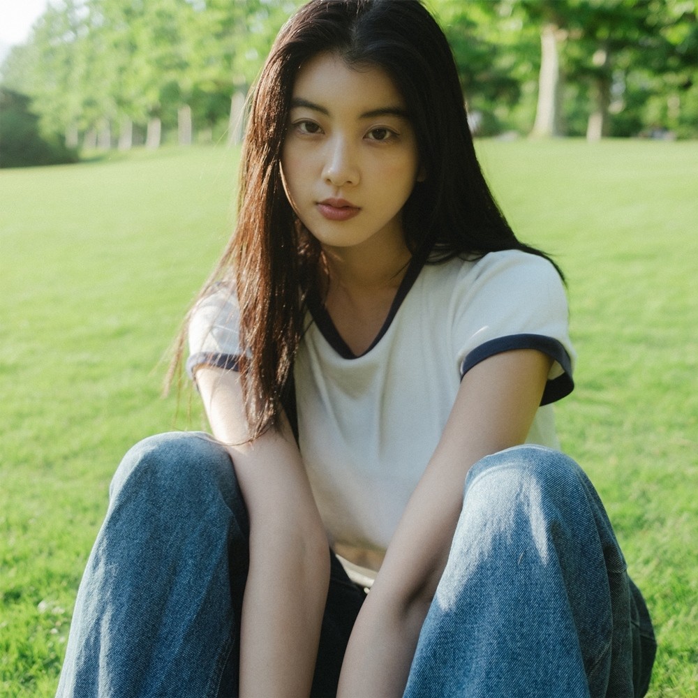 '시간이 아주 많이 지나도' 재킷. 사진=유니크뮤직컴퍼니