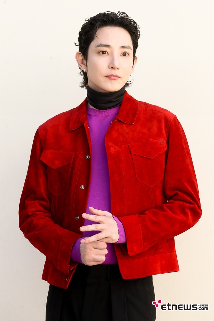 [ET포토] 이수혁, '남다른 피부톤'