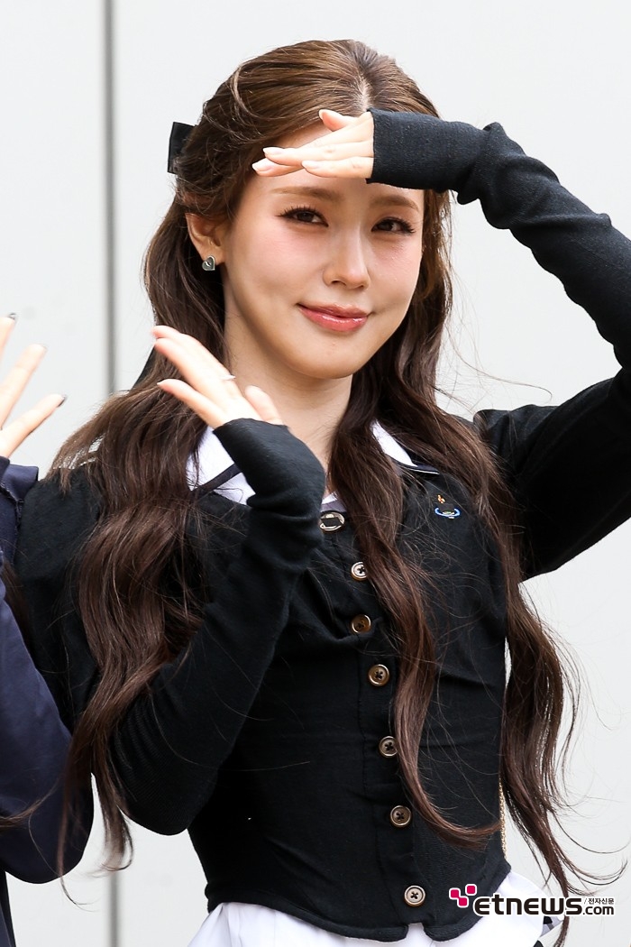 [ET포토] 아이들 미연, '컴백전 미모 활짝'