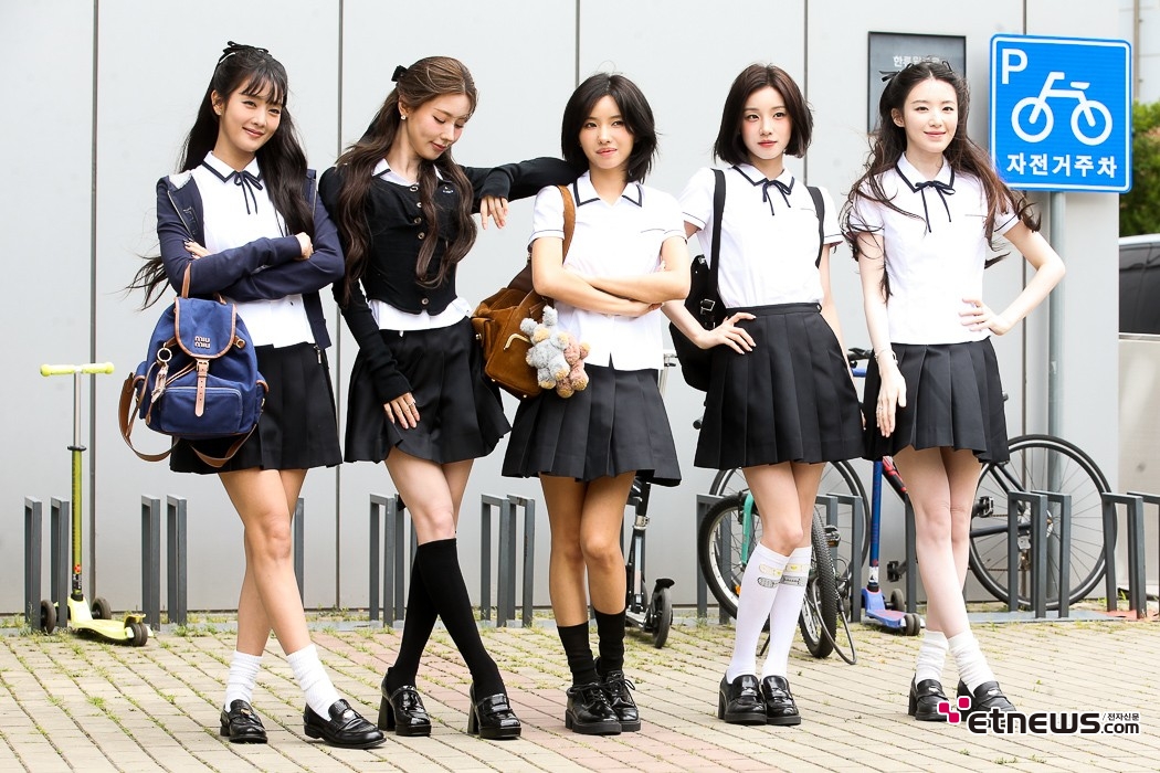 [ET포토] 아이들, '모델 포스 풍기며'