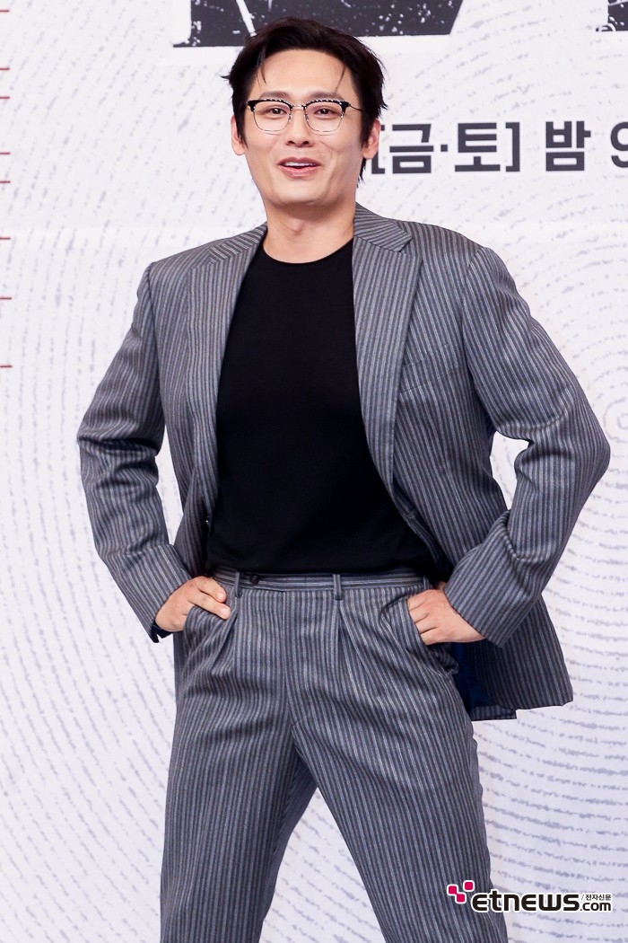 [ET포토] 최대훈, '이거 봐라~'