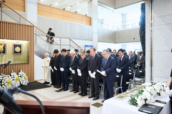 한림대, 도헌 윤대원 박사 2주기 추도식 거행…건학정신과 도전 정신 되새겨