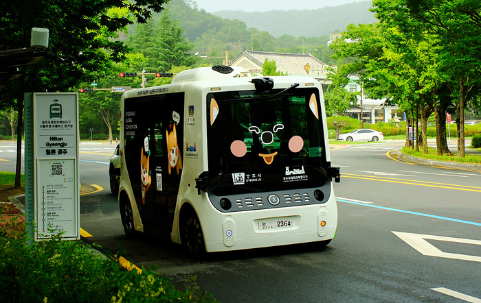 롯데이노베이트는 자율주행셔틀 '무부'를 기반으로 2026년 보문관광단지 자율주행 셔틀버스 운행 사업을 수행한다.