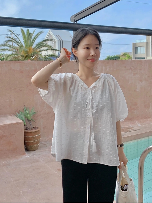 민지콩 썸머스노우 도트 퍼프 블라우스 〈자료 11번가〉