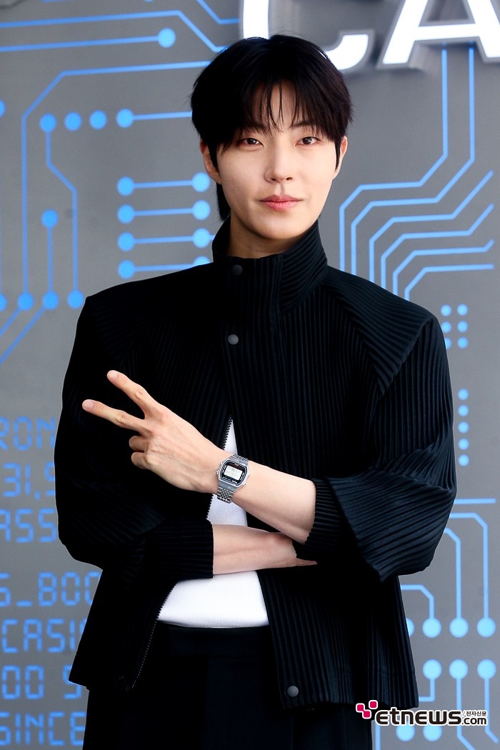 [ET포토] 황인엽, '얼굴도 손가락도 조각'