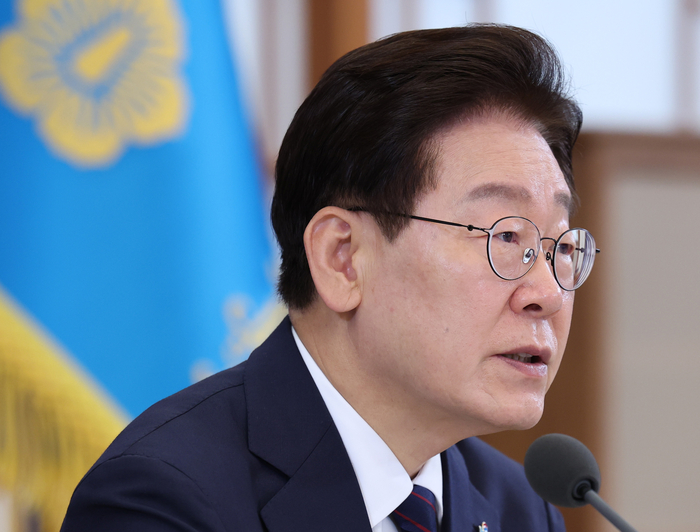 이재명 대통령이 26일 청와대에서 열린 '미래신안보 혁신기업 육성전략' 회의에서 발언하고 있다. (사진=연합뉴스)