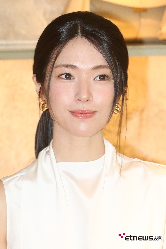 [ET포토] 하영, '화사한 아름다움'
