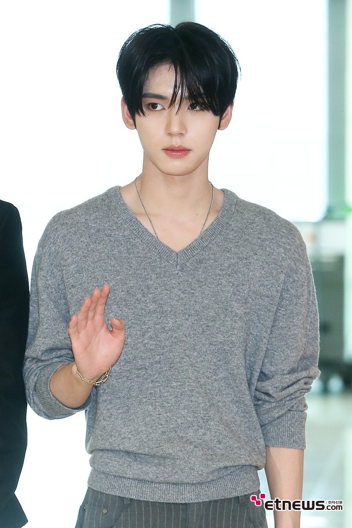 [ET포토] 앤더블 한유진, '살구빛 입술'