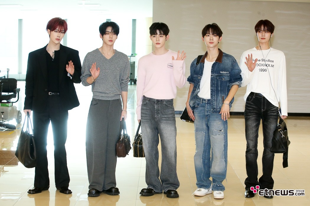 [ET포토] 앤더블, '일본 콘서트 참석차 출국'