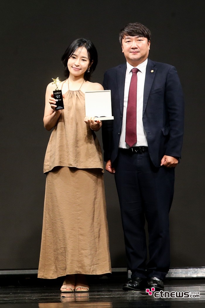 [ET포토] 홍자, '매력 한가득 머금고'