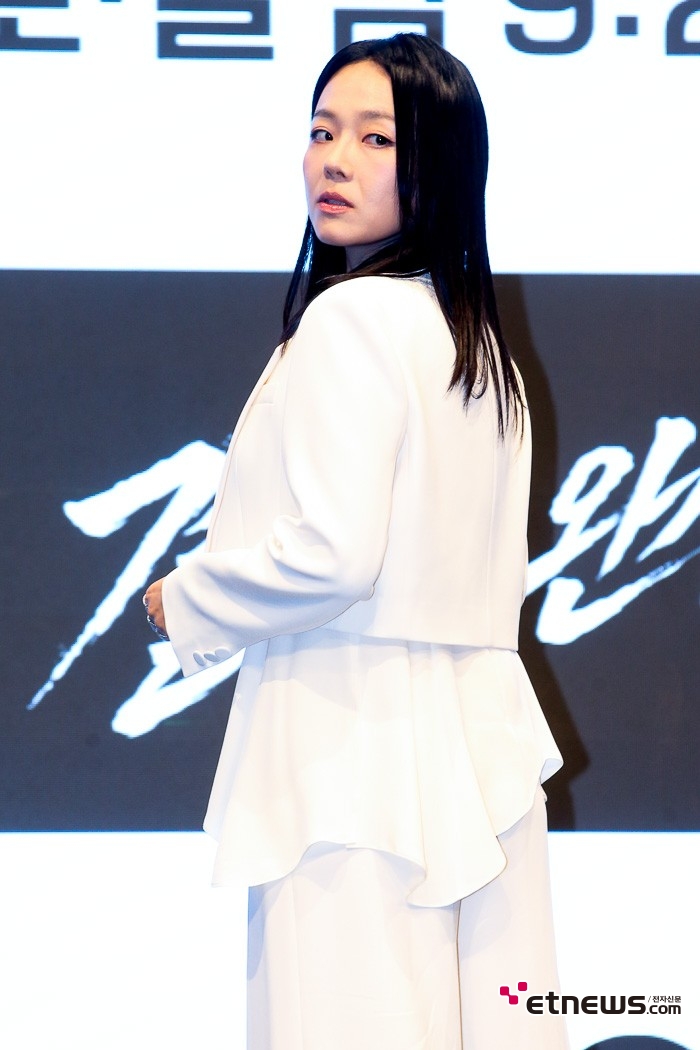 [ET포토] 이상희, '신비로움이 가미된 돌아보기'