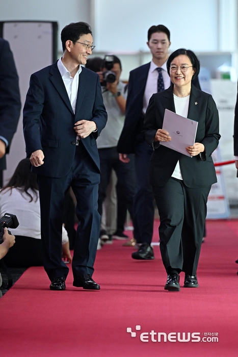 [포토] 한성숙, 제 50대 국무총리 취임